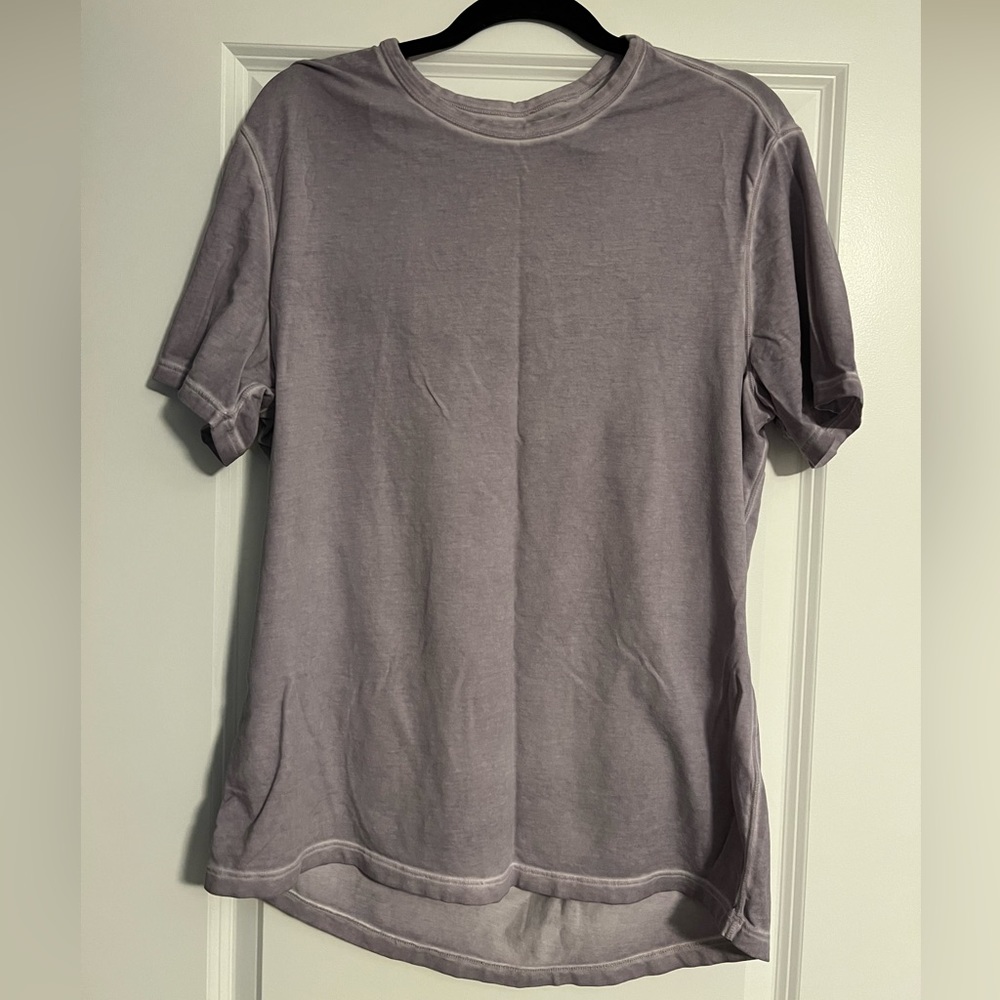 Lululemon men’s size m tee shirt